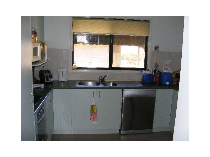 24 Grant Crescent, Wondai QLD 4606