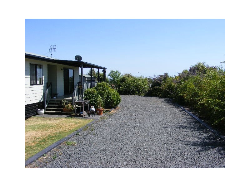 24 Grant Crescent, Wondai QLD 4606
