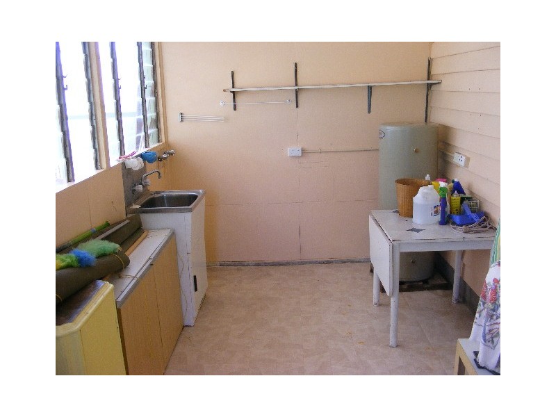 14 Wondai Road, Wondai QLD 4606