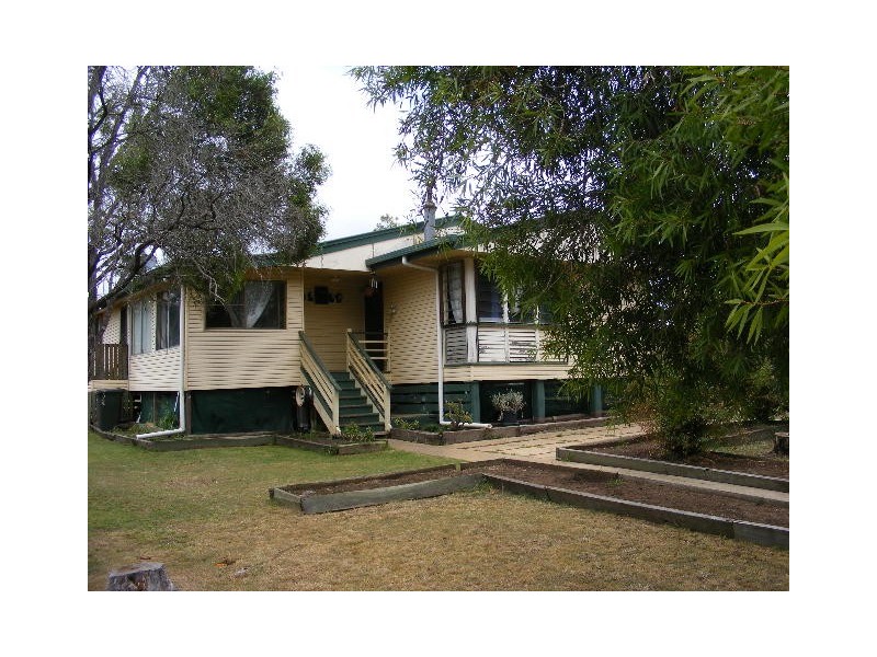 82 Baynes Street, Wondai QLD 4606