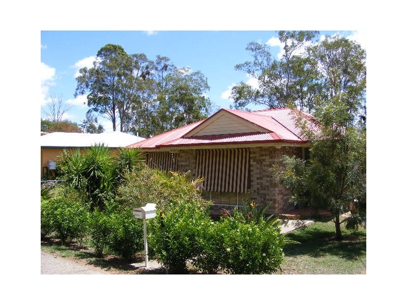 11 South Street, Wondai QLD 4606