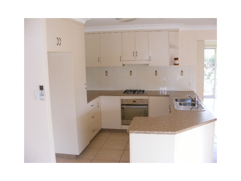 11 South Street, Wondai QLD 4606