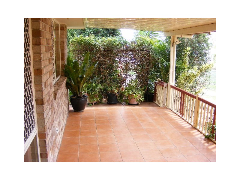 11 South Street, Wondai QLD 4606