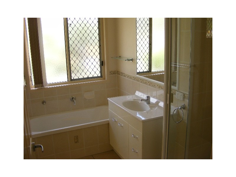 11 South Street, Wondai QLD 4606