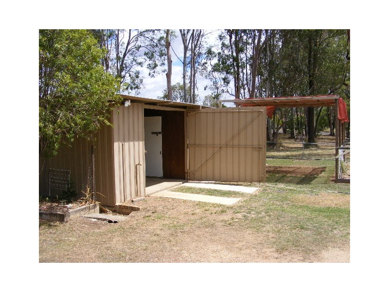 11 South Street, Wondai QLD 4606