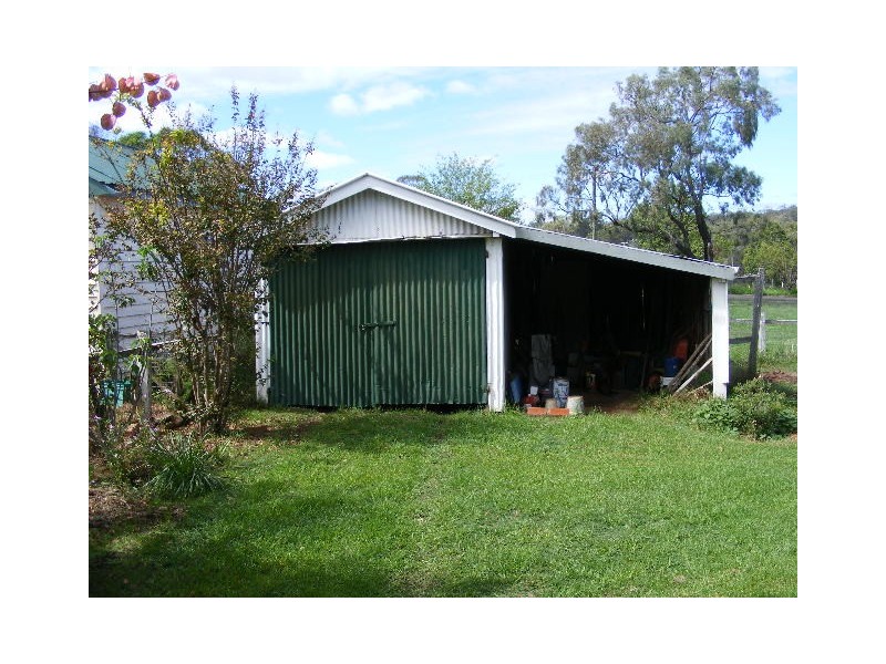 24 Wondai Road, Proston QLD 4613