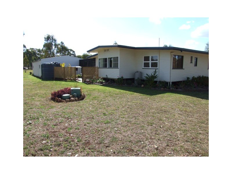 11 McILhatton Street, Wondai QLD 4606