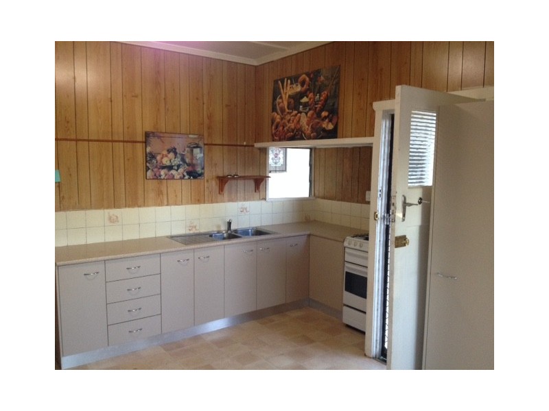 4 Short Street, Wondai QLD 4606