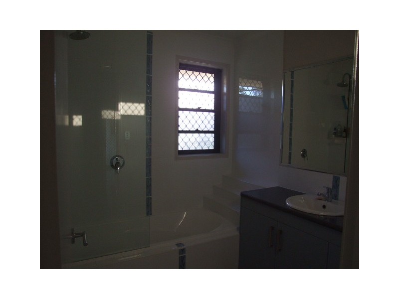 31 Grant Crescent, Wondai QLD 4606