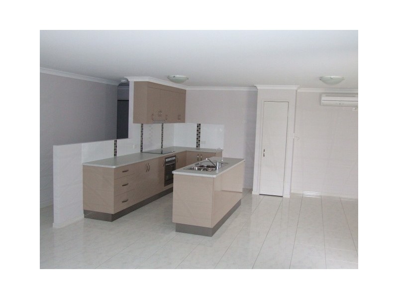 1/35 Grant Crescent, Wondai QLD 4606