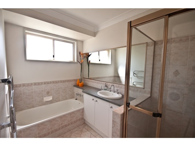 13 Warren Court, Wondai QLD 4606