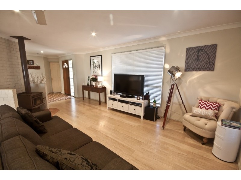 13 Warren Court, Wondai QLD 4606