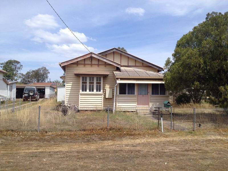 88 Edwards Street, Wondai QLD 4606