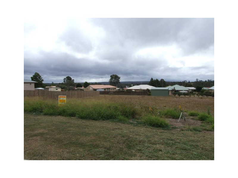 73 Grant Crescent, Wondai QLD 4606