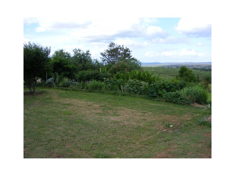 6 Meek Street, Tingoora QLD 4608