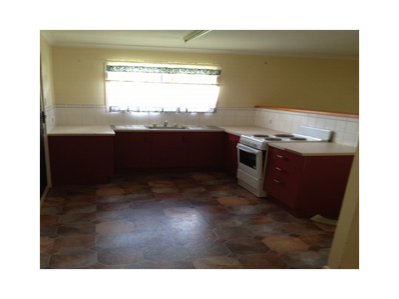 9 Outridge Street, Wondai QLD 4606