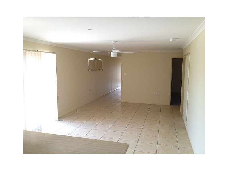 2/22 McILhatton Street, Wondai QLD 4606