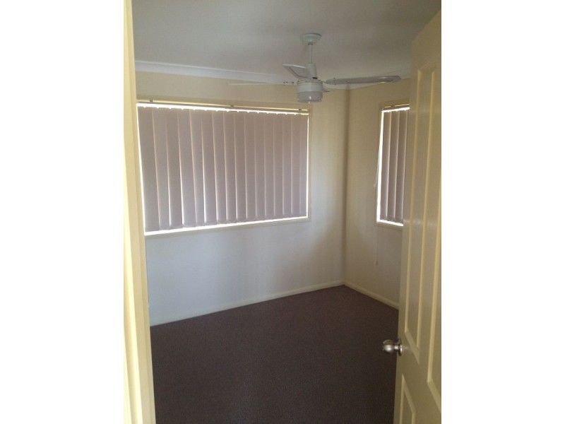 2/22 McILhatton Street, Wondai QLD 4606