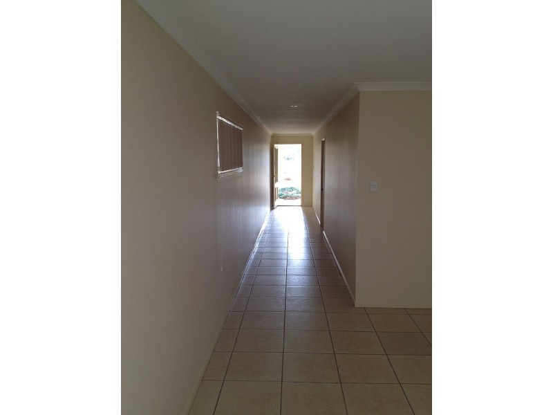 2/22 McILhatton Street, Wondai QLD 4606