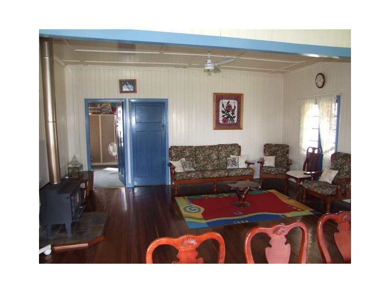 389 Bicks Road, Silverleaf QLD 4605