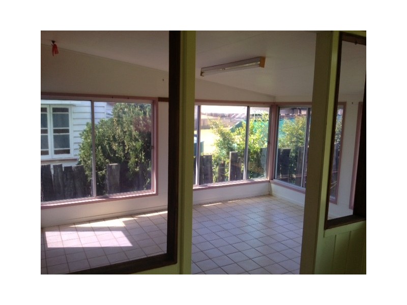 42 Pring Street, Wondai QLD 4606