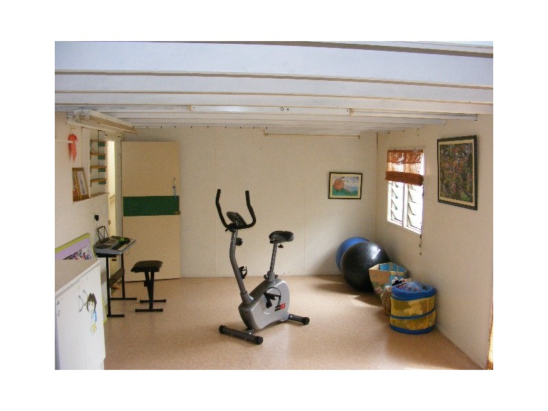 43 Edwards Street, Wondai QLD 4606