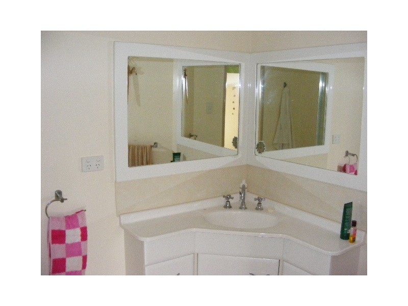 43 Edwards Street, Wondai QLD 4606