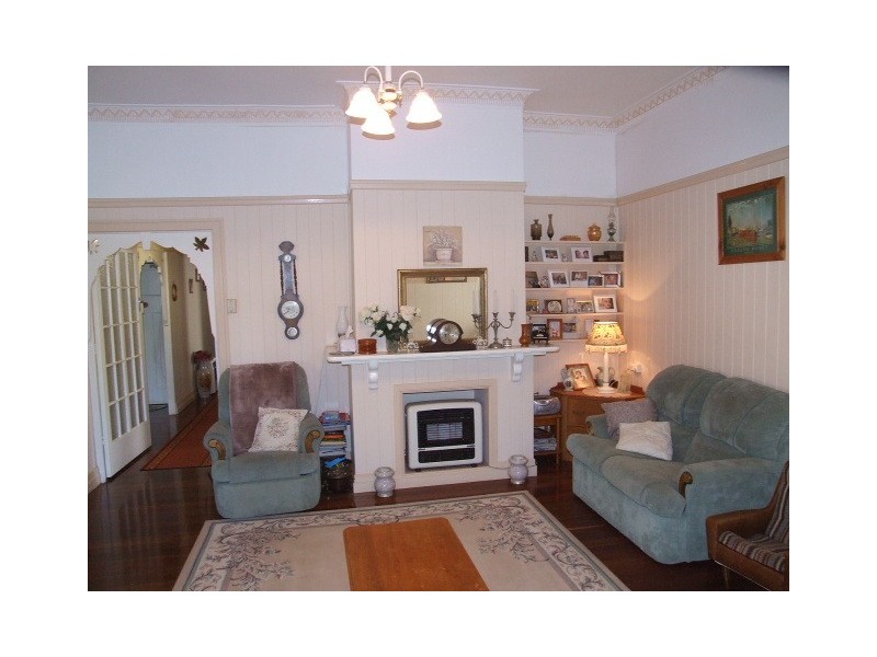 61 Edwards Street, Wondai QLD 4606