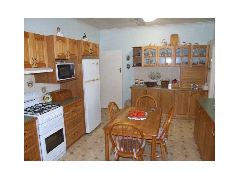 61 Edwards Street, Wondai QLD 4606