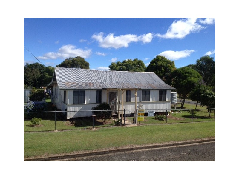 25 Rodney Street, Proston QLD 4613