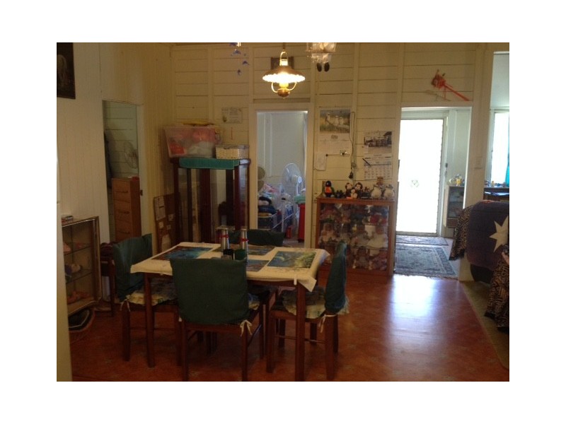 25 Rodney Street, Proston QLD 4613