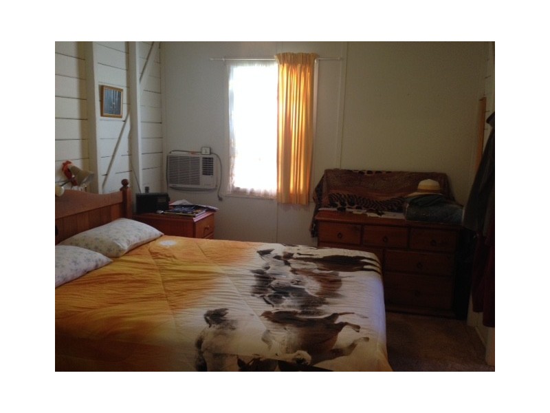 25 Rodney Street, Proston QLD 4613