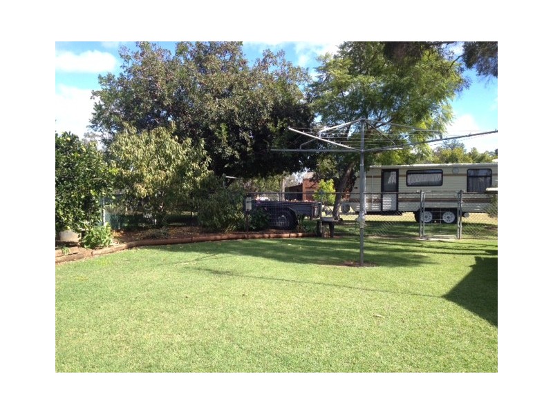 25 Rodney Street, Proston QLD 4613