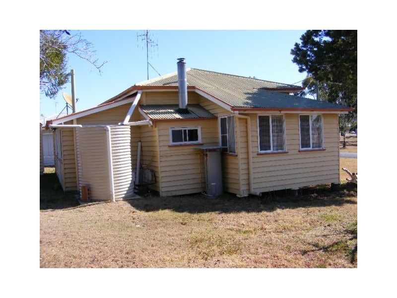 112 MacKenzie Street, Wondai QLD 4606