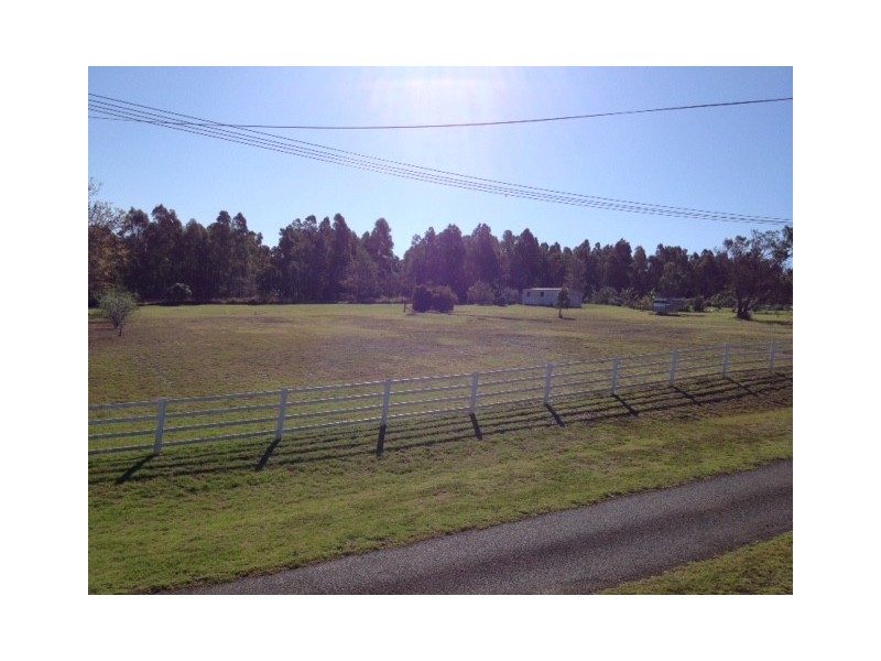 13 Hill Street, Tingoora QLD 4608