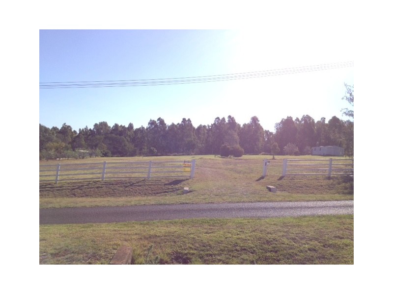 13 Hill Street, Tingoora QLD 4608