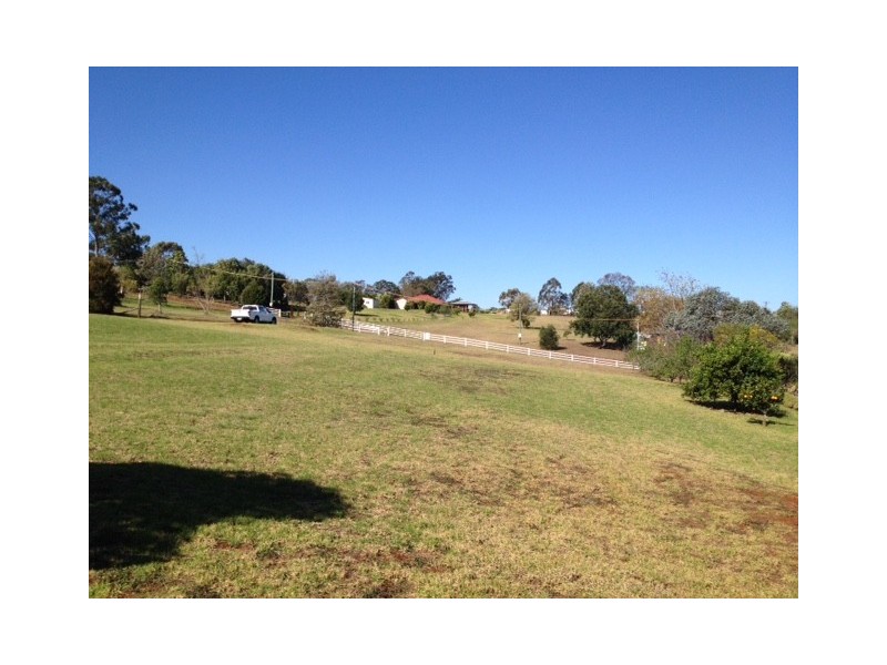 13 Hill Street, Tingoora QLD 4608