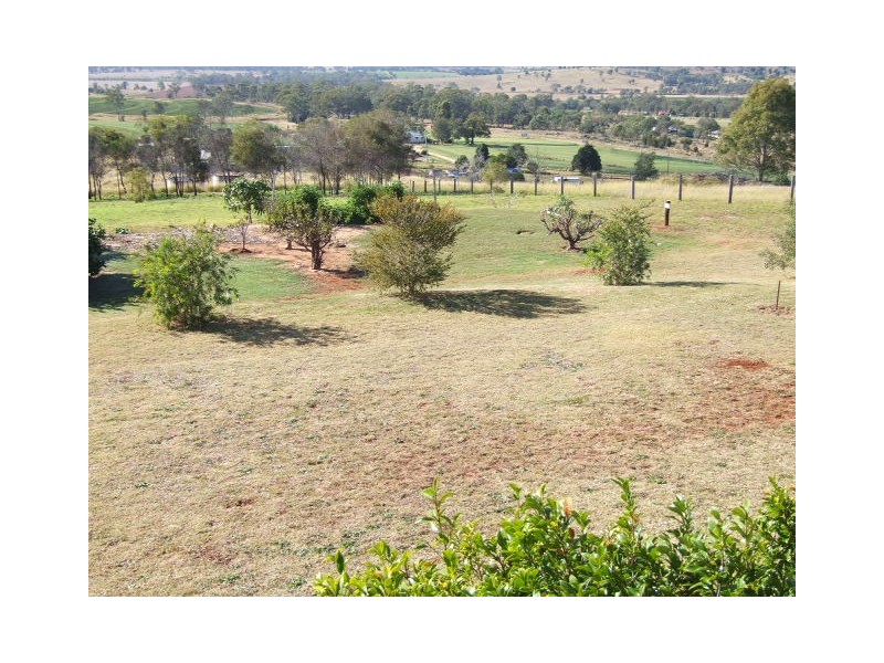 6 Meek Street, Tingoora QLD 4608