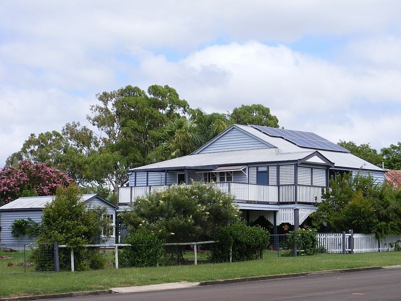 33 Taylor Street East, Murgon QLD 4605