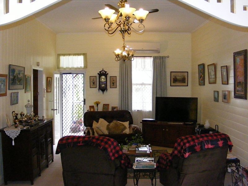 33 Taylor Street East, Murgon QLD 4605