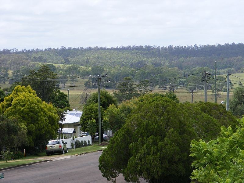 33 Taylor Street East, Murgon QLD 4605