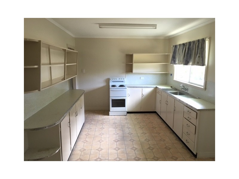 35 Edwards Street, Wondai QLD 4606