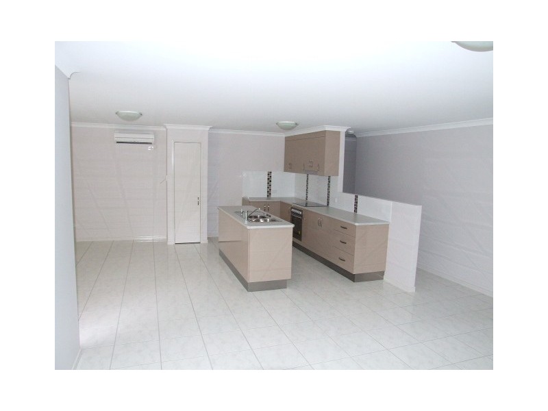 2/35 Grant Crescent, Wondai QLD 4606