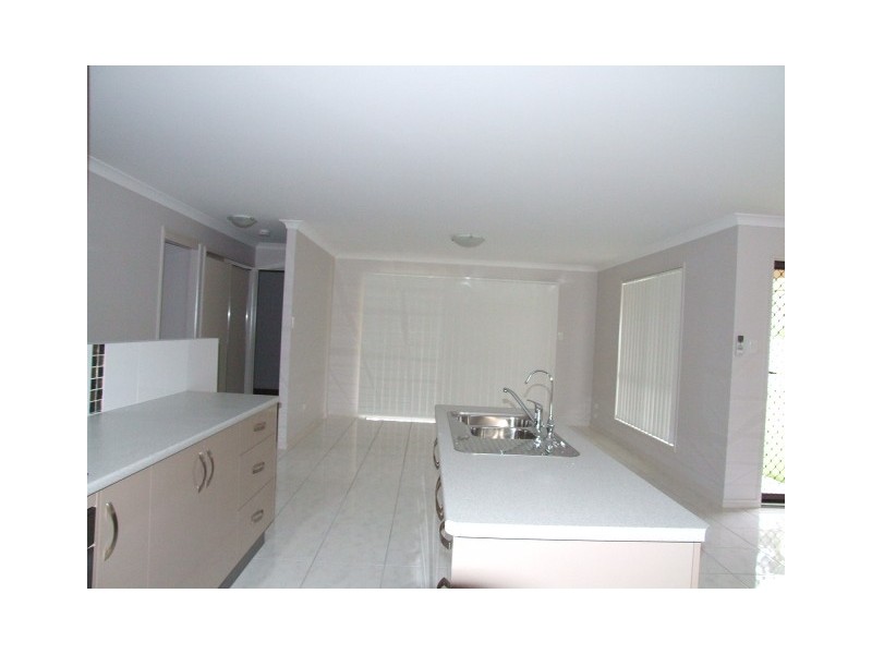 2/35 Grant Crescent, Wondai QLD 4606