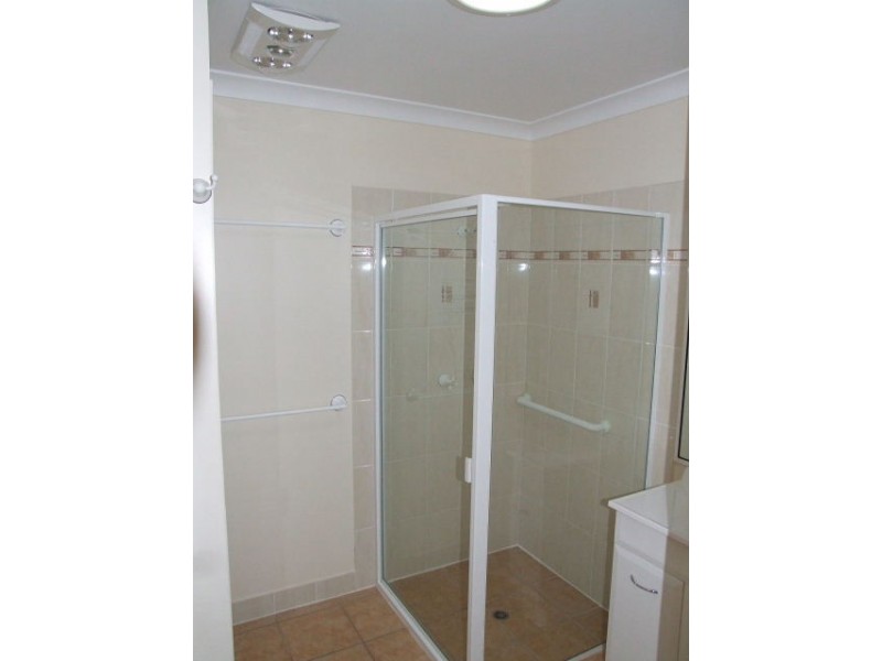 2/7 Burns Crescest, Wondai QLD 4606