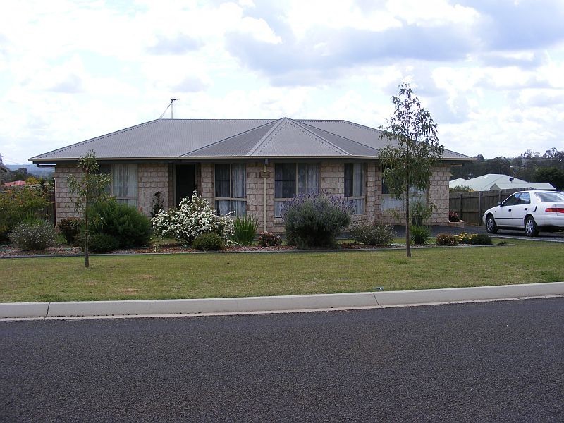 75 Grant Crescent, Wondai QLD 4606
