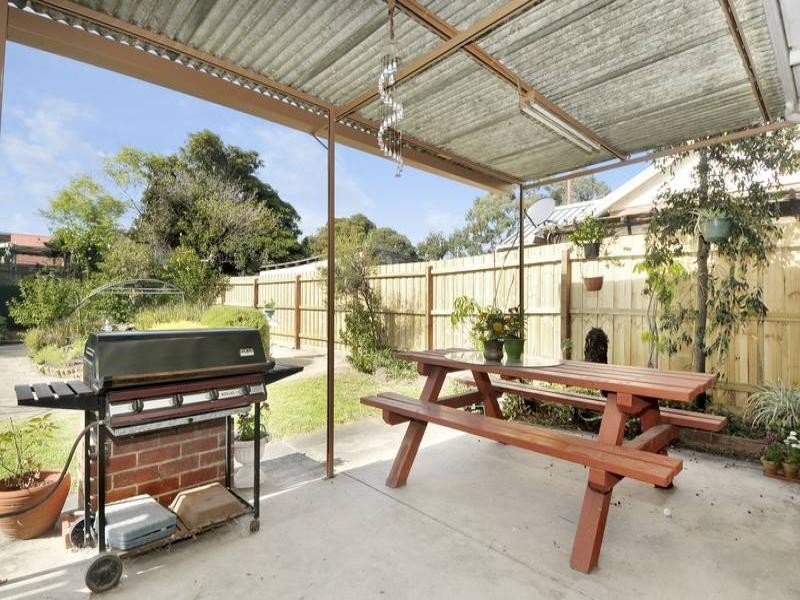 18 Sackville Street, Heidelberg Heights VIC 3081