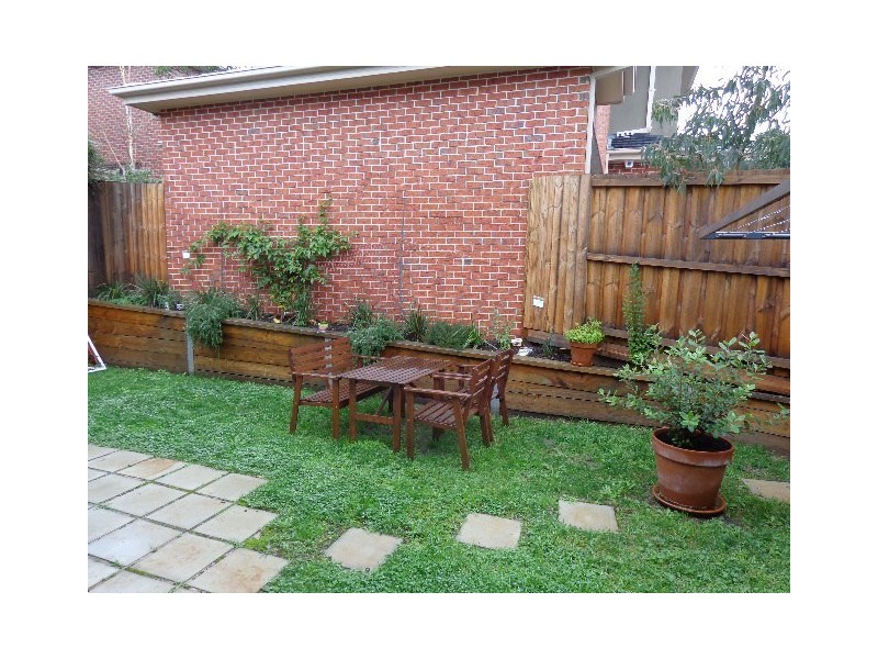 1/101 Lyon Road, Viewbank VIC 3084