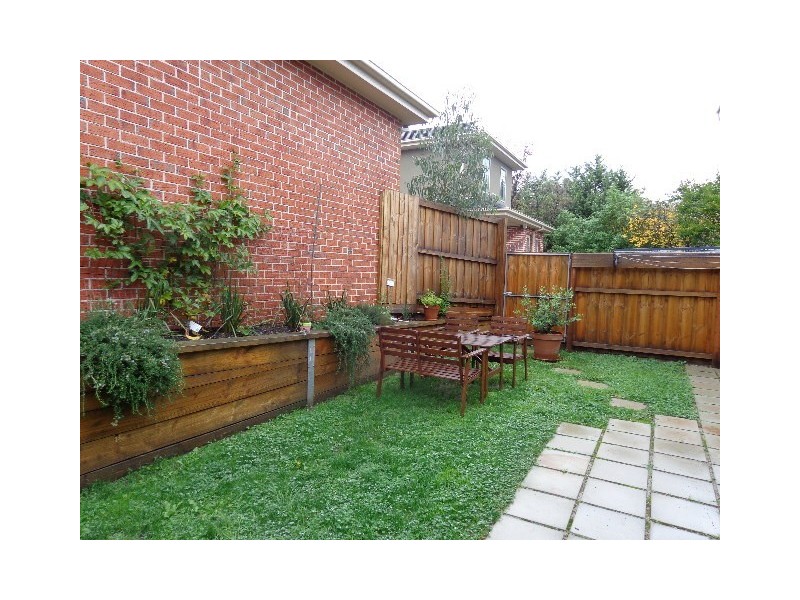 1/101 Lyon Road, Viewbank VIC 3084