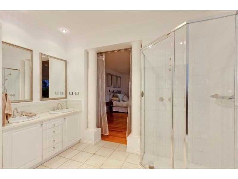 15 North Oatlands Road, Yarrambat VIC 3091